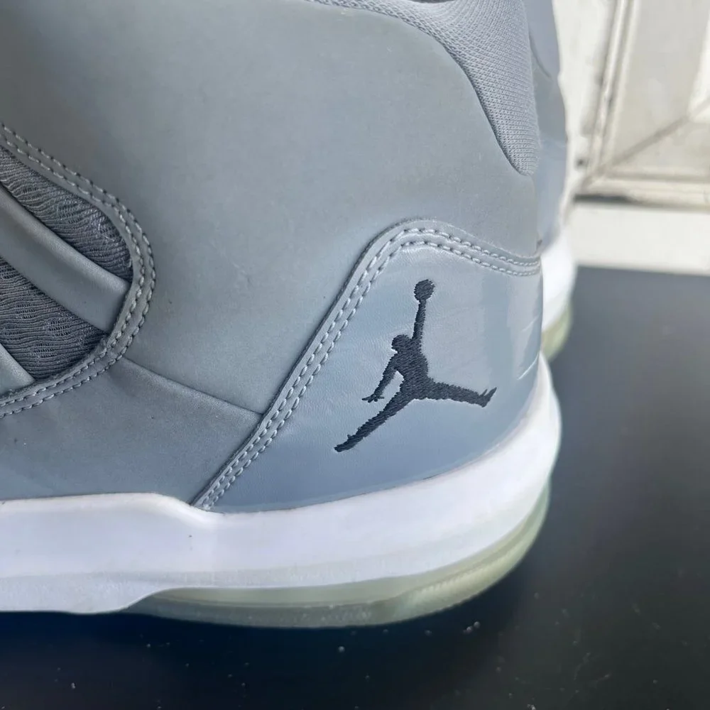 Jordan men aura